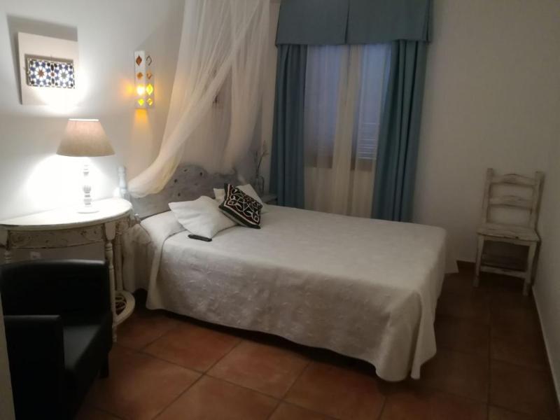 Macavi Hotel 2*